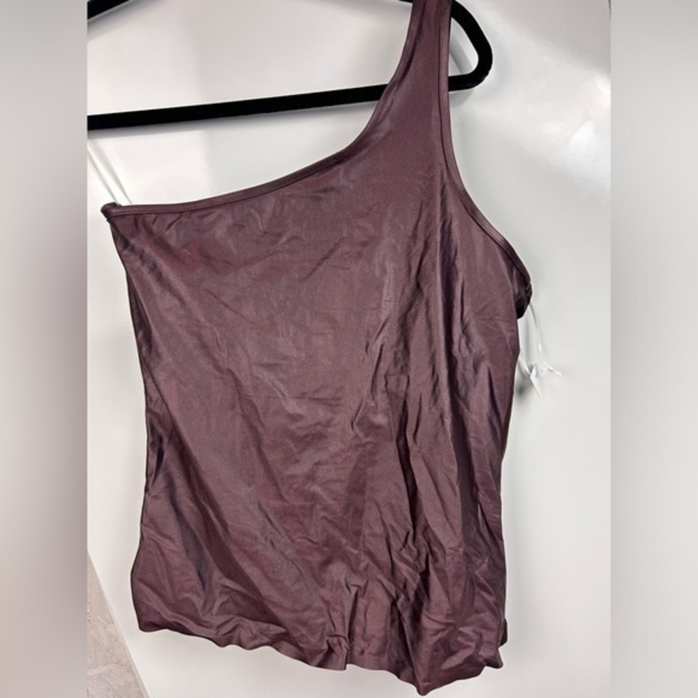 Fierce and‎ Regal the one shoulder top
sz 8